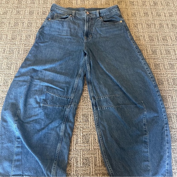 GAP Barrel Jean Bundle - Picture 4 of 9